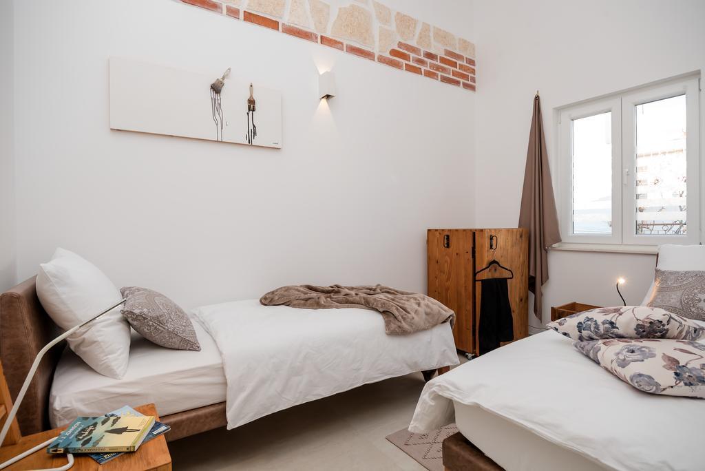 Arka Trogir Apartments - Seget Vranjica Buitenkant foto