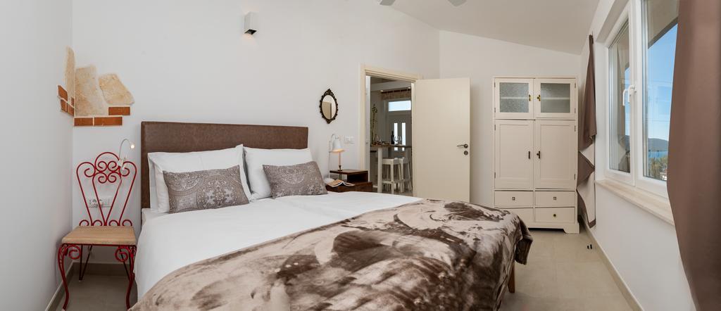 Arka Trogir Apartments - Seget Vranjica Buitenkant foto