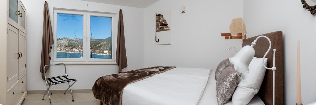 Arka Trogir Apartments - Seget Vranjica Buitenkant foto